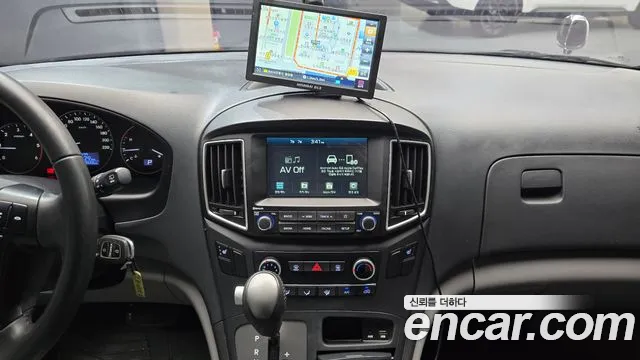 Hyundai Staria 2020 thumb 12