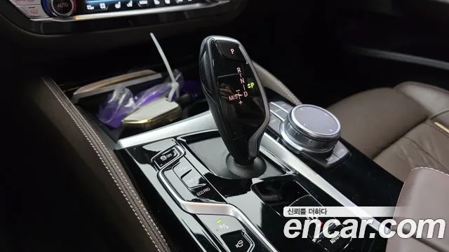 BMW 6 серии Gran Turismo 2024 thumb 2