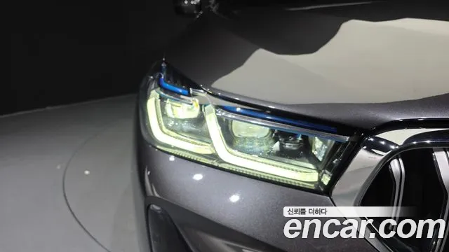 BMW 6 серии Gran Turismo 2024 thumb 11