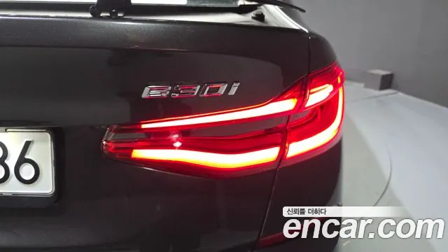 BMW 6 серии Gran Turismo 2024 thumb 6