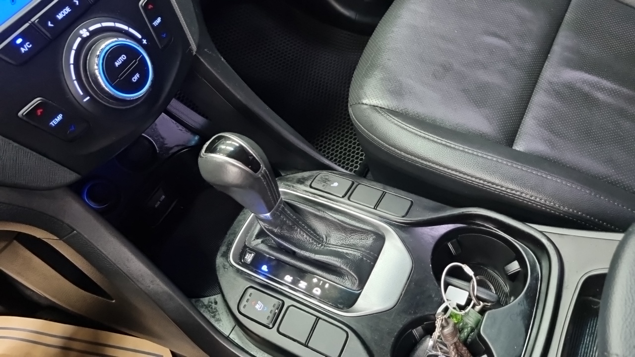 Hyundai Санта Фе 2013 thumb 9