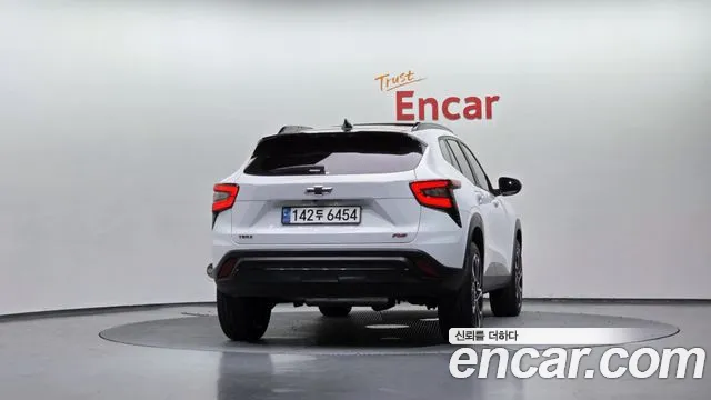 Chevrolet Tracker 2023 thumb 2