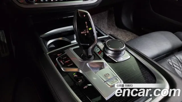 BMW 7 серии 2018 thumb 3