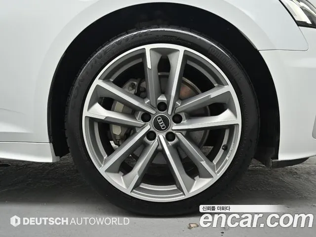Audi A5 2021 thumb 9