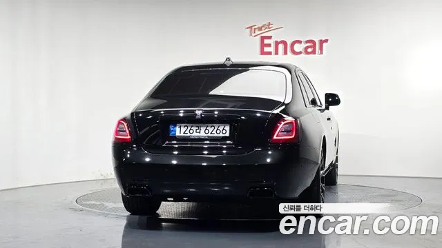 Rolls-Royce Ghost 2023 thumb 11