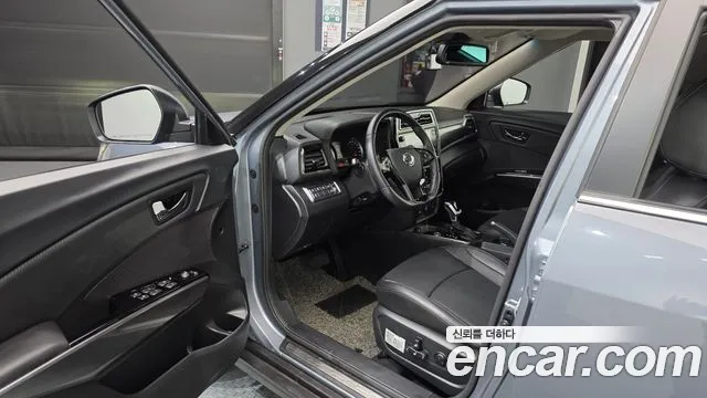 KGM Tivoli 2019 thumb 3