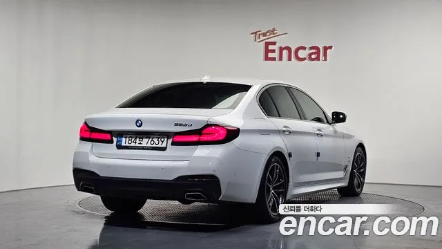 BMW 5 серии 2021 thumb 10