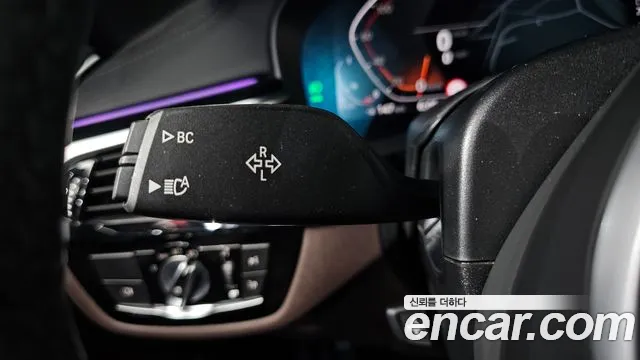 BMW 5 серии 2021 thumb 2