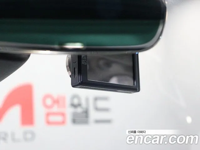 Land Rover Discovery 2019 thumb 4