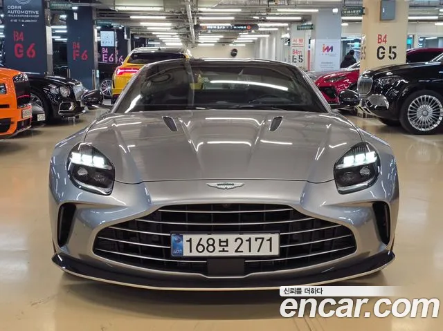 Aston Martin Vantage 4.0T V8 2025 thumb 12