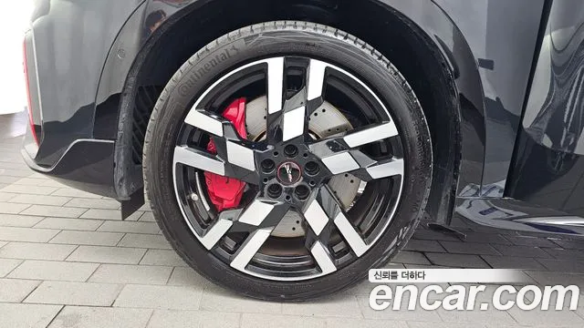 Mini Cooper 2025 thumb 3