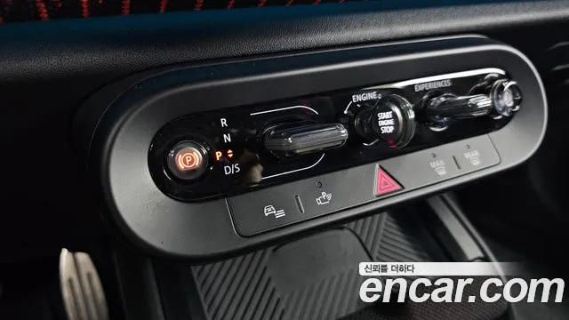 Mini Cooper 2025 thumb 4
