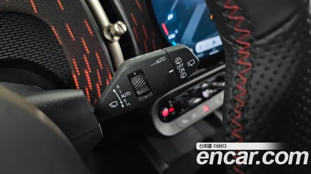 Mini Cooper 2025 thumb 2