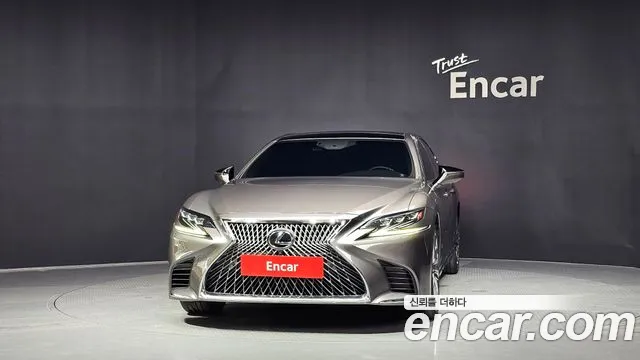 Lexus LS 500 2019 thumb 9