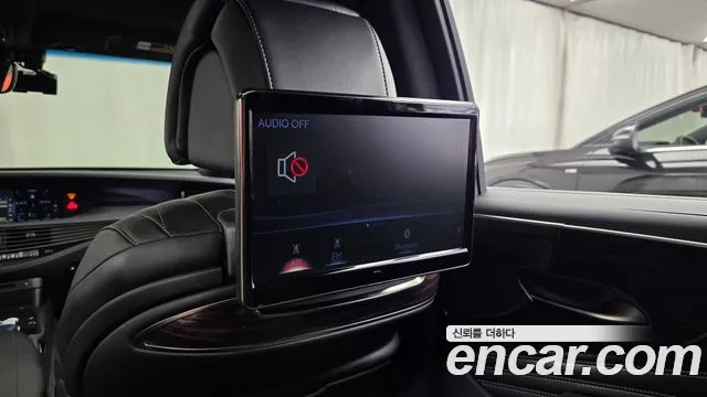 Lexus LS 500 2019 thumb 11