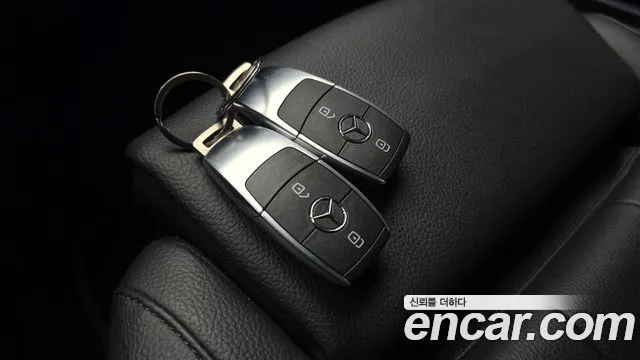 Mercedes-Benz A-Class 2021 thumb 3