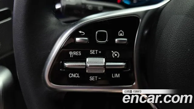 Mercedes-Benz A-Class 2021 thumb 6