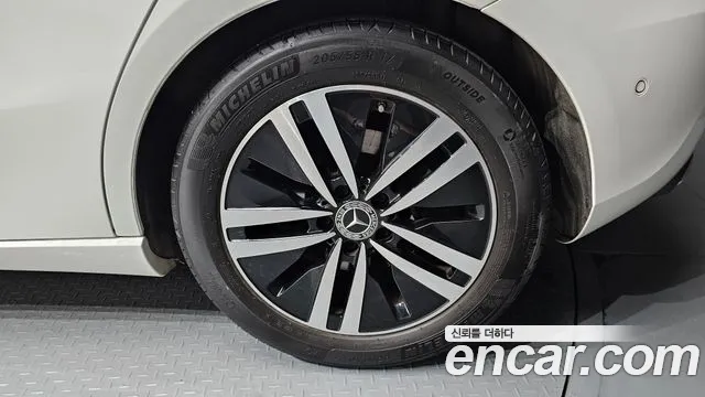 Mercedes-Benz A-Class 2021 thumb 10