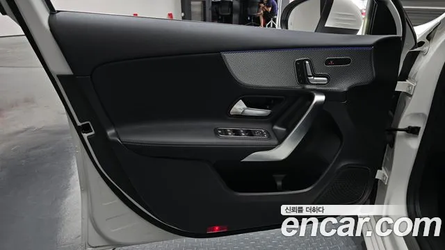 Mercedes-Benz A-Class 2021 thumb 9