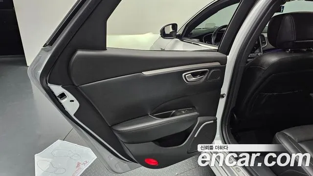 Renault SM6 2021 thumb 11