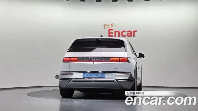 Hyundai Ioniq5 2022 thumb 2