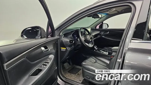 Hyundai Santa Fe 2018 thumb 3
