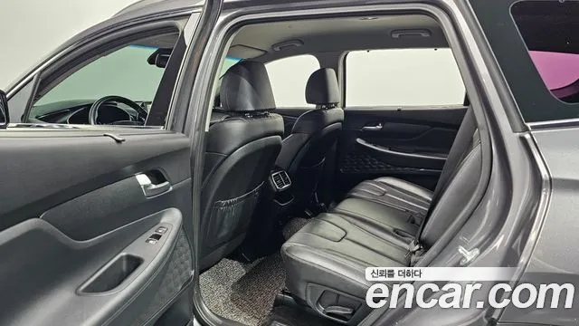 Hyundai Santa Fe 2018 thumb 4