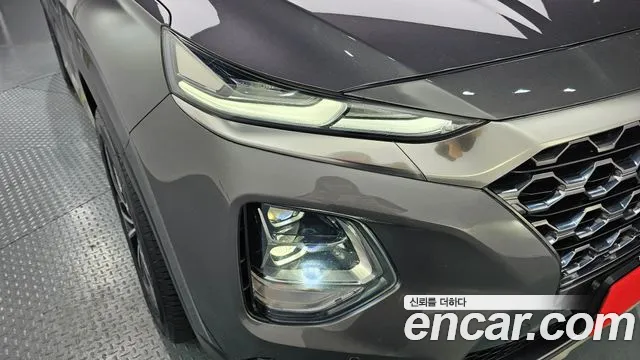 Hyundai Santa Fe 2018 thumb 7