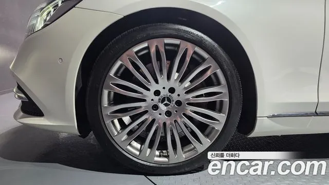 Mercedes-Benz S-Class 2019 thumb 11