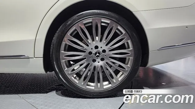Mercedes-Benz S-Class 2019 thumb 4