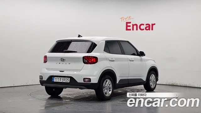 Hyundai Venue 2025 thumb 2