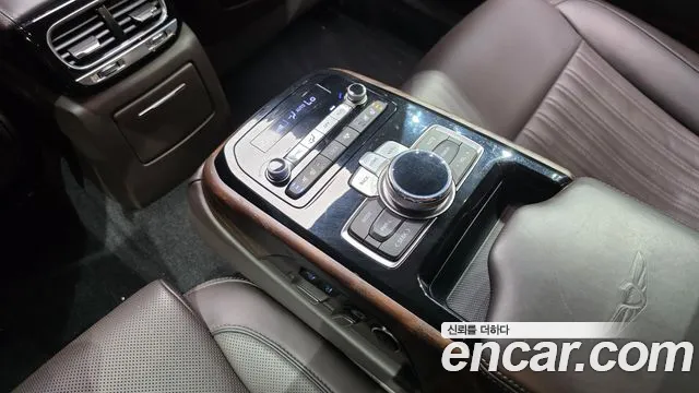 Genesis G90 2020 thumb 5