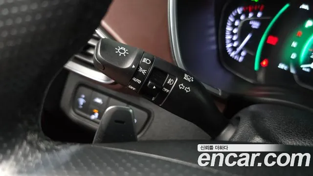 Hyundai Santa Fe 2019 thumb 6