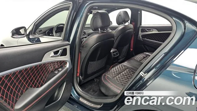 Genesis G70 2022 thumb 2