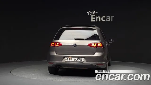 Volkswagen Golf Sportsvan 2014 thumb 11