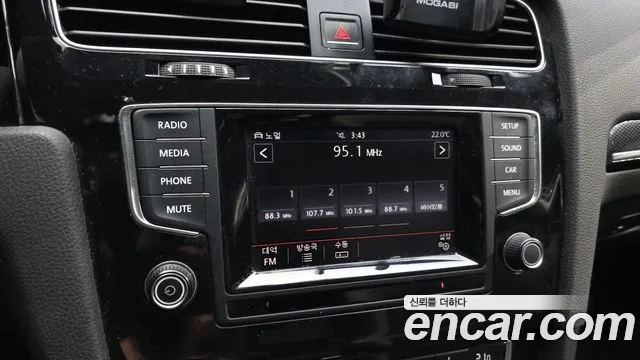 Volkswagen Golf Sportsvan 2014 thumb 3