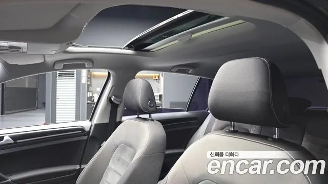 Volkswagen Golf Sportsvan 2014 thumb 2