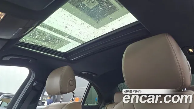 Mercedes-Benz E-Class 2019 thumb 3