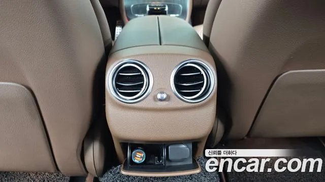 Mercedes-Benz E-Class 2019 thumb 8