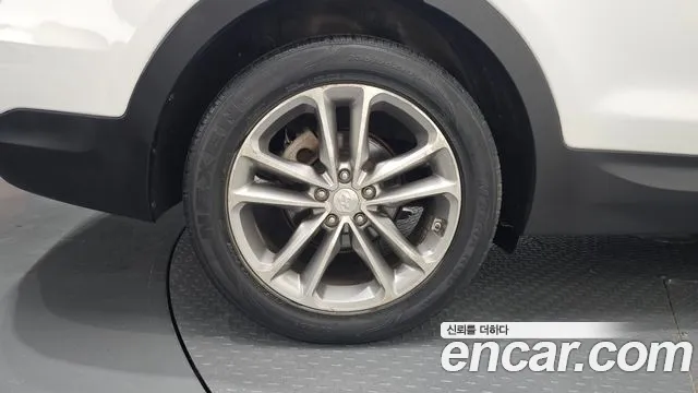 Hyundai Santafe 2015 thumb 5