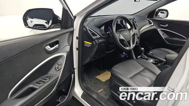 Hyundai Santafe 2015 thumb 10