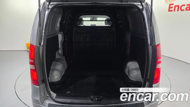 Hyundai Staria 2014 thumb 3