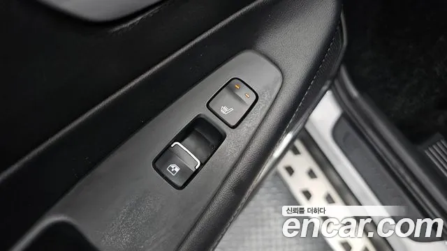 Hyundai Santa Fe 2018 thumb 12