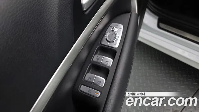 Genesis G70 2023 thumb 2