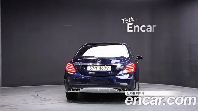 Mercedes-Benz C-Class 2017 thumb 3