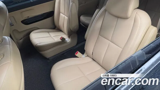 Kia Carnival 2019 thumb 7