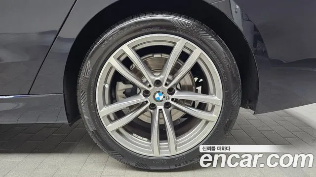 BMW 6 серии Gran Turismo 2020 thumb 9