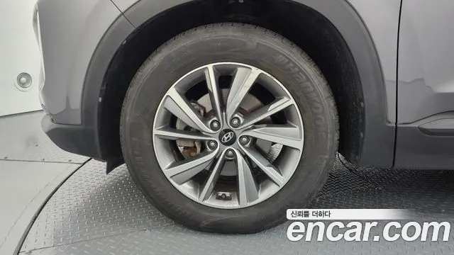 Hyundai Santa Fe 2019 thumb 7