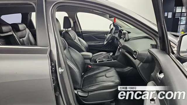 Hyundai Santa Fe 2019 thumb 3
