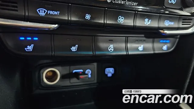 Hyundai Santa Fe 2019 thumb 11